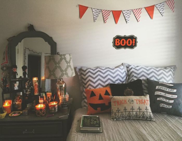 How to decorate room for halloween