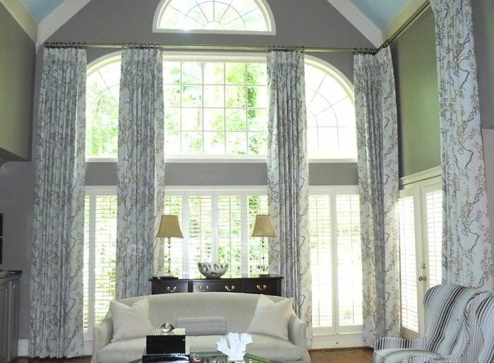 How to decorate two story windows